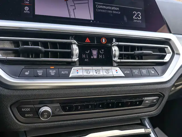 2022 BMW 3 Series 330i xDrive- Sunroof - Heated Seats Steering - Photo 35