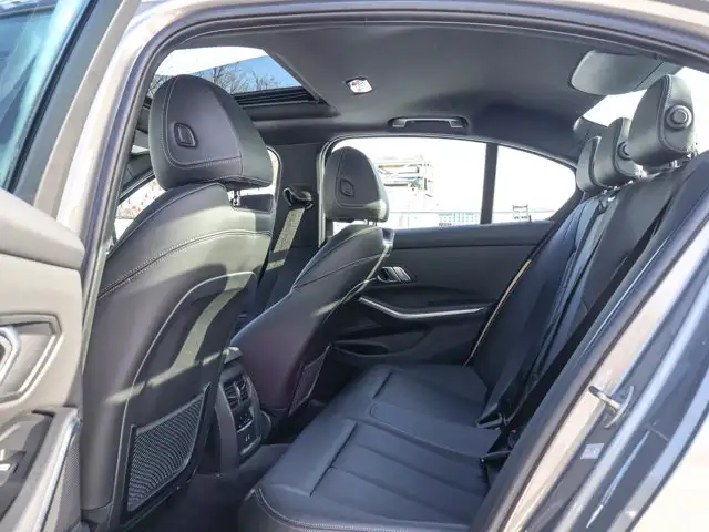 2022 BMW 3 Series 330i xDrive- Sunroof - Heated Seats Steering - Photo 40