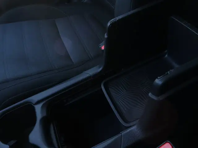 2018 Honda CR-V LX- Heated Seats - Apple CarPlay Android Auto - Photo 32