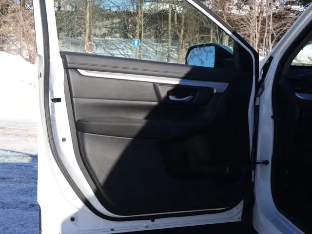 2018 Honda CR-V LX- Heated Seats - Apple CarPlay Android Auto - Photo 37