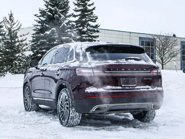 2019 Lincoln Nautilus Reserve- Pano Roof - Heated Vented Seats - Photo 11