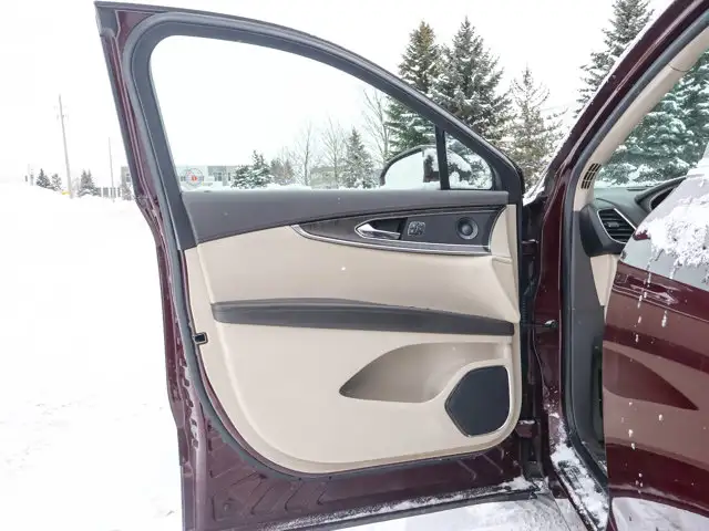 2019 Lincoln Nautilus Reserve- Pano Roof - Heated Vented Seats - Photo 18