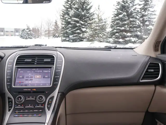 2019 Lincoln Nautilus Reserve- Pano Roof - Heated Vented Seats - Photo 26