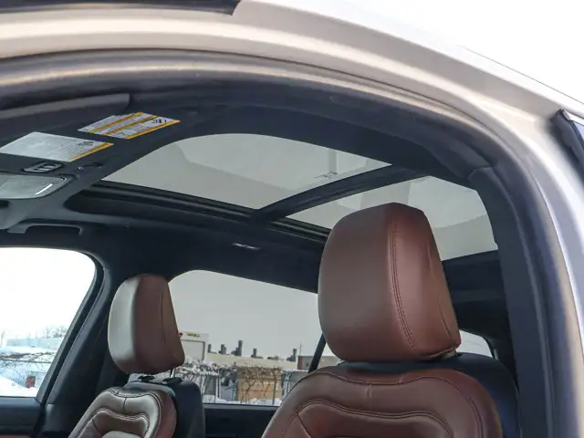 2023 Lincoln Aviator Reserve- Pano Roof - Heated Vented Seats - Photo 18