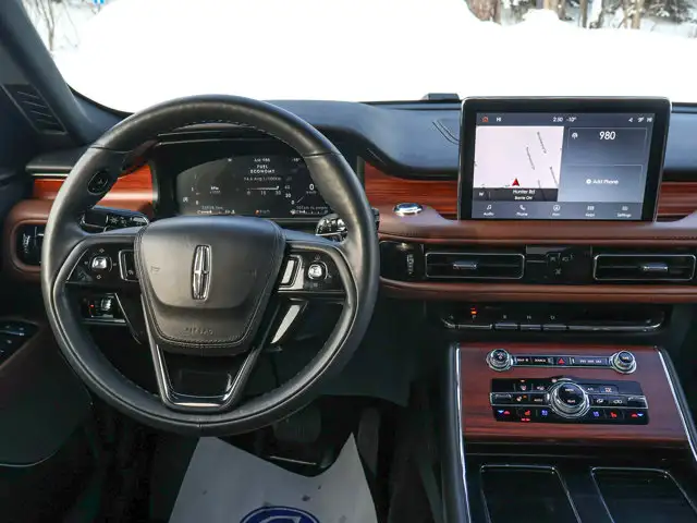 2023 Lincoln Aviator Reserve- Pano Roof - Heated Vented Seats - Photo 22