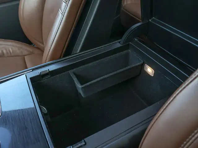 2023 Lincoln Aviator Reserve- Pano Roof - Heated Vented Seats - Photo 34