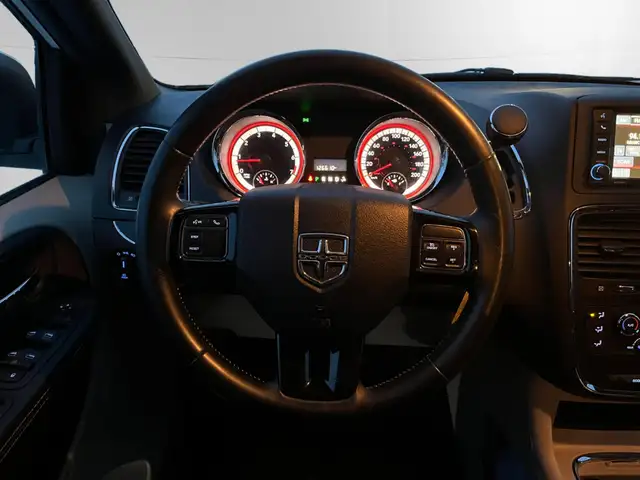 2015 Dodge Grand Caravan SXT PREMIUM PLUS | STOW N GO | NAVI | B - Photo 17
