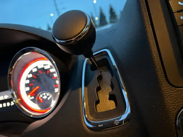 2015 Dodge Grand Caravan SXT PREMIUM PLUS | STOW N GO | NAVI | B - Photo 23