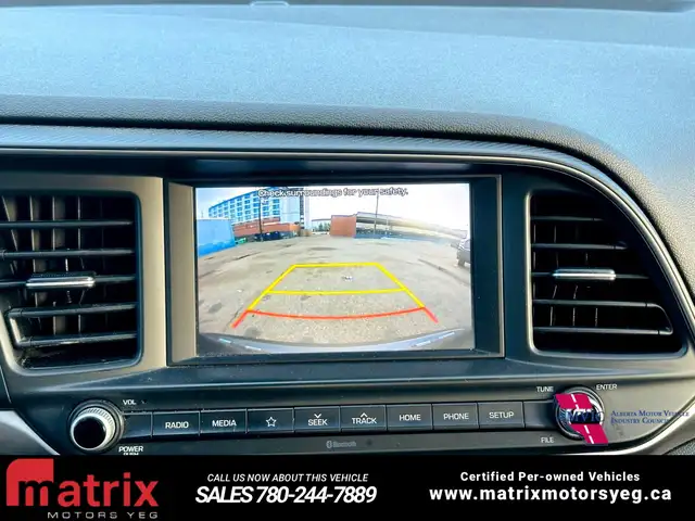 2020 Hyundai Elantra Limited - Photo 18