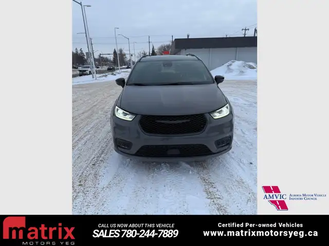 2025 Chrysler Pacifica Limited S - Photo 2