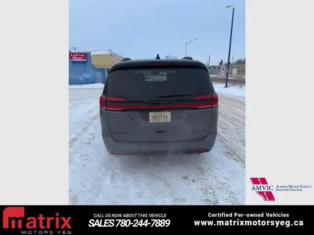 2025 Chrysler Pacifica Limited S - Photo 8