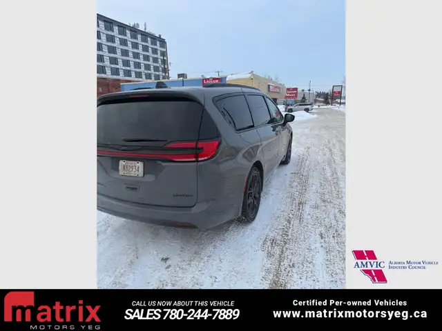 2025 Chrysler Pacifica Limited S - Photo 9