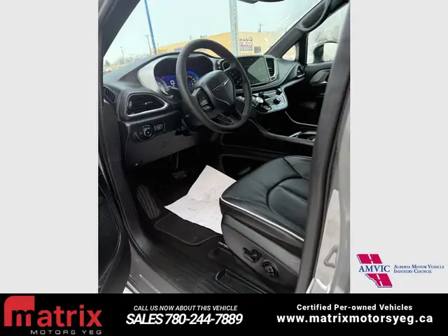 2025 Chrysler Pacifica Limited S - Photo 17