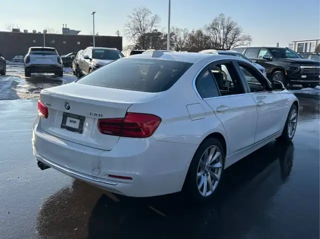 2017 BMW 3 SERIES  AWD  330I XDRIVE - Photo 3