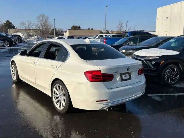 2017 BMW 3 SERIES  AWD  330I XDRIVE - Photo 6