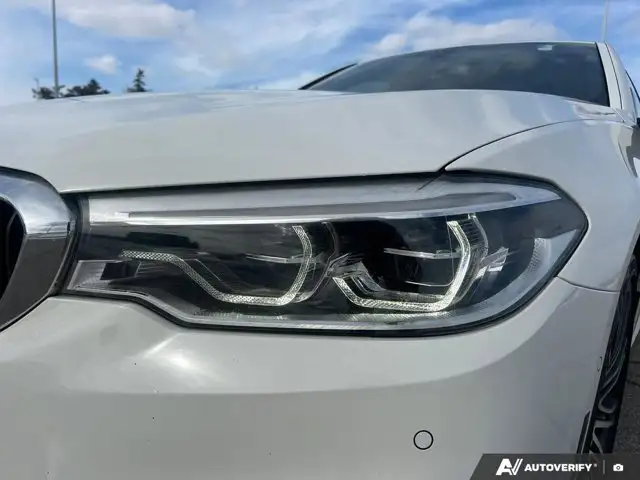 2018 BMW 5 Series 540i xDrive - Photo 11