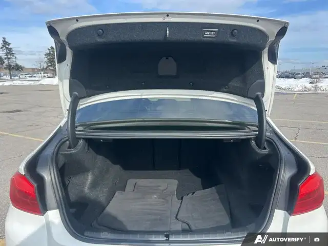 2018 BMW 5 Series 540i xDrive - Photo 15
