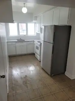 Lasalle Grand 4 ½ disponible pour maintenant ou mars. - Photo 3