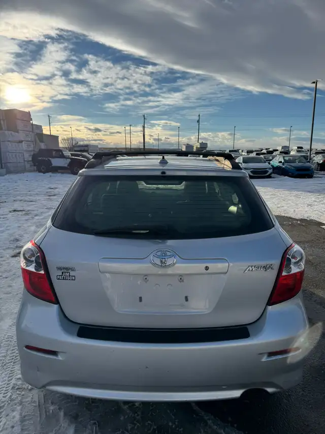 2010 Toyota Matrix : One Owner, No Reported Accidents - Photo 5