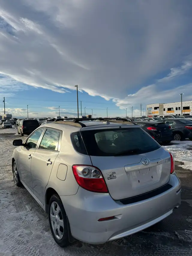 2010 Toyota Matrix : One Owner, No Reported Accidents - Photo 6