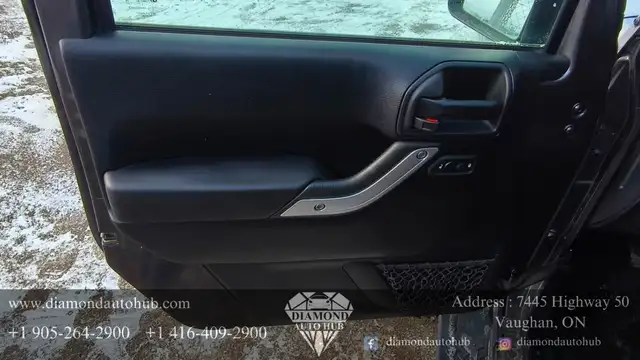 2018 Jeep Wrangler JK Unlimited Sahara 4x4 - Photo 11