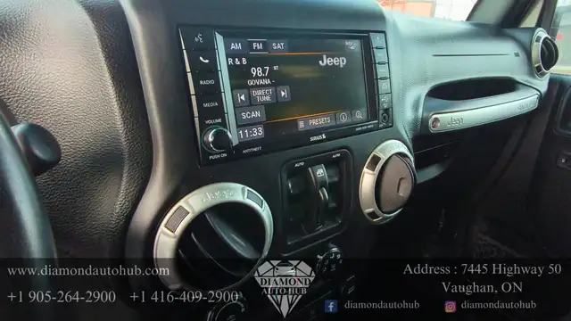 2018 Jeep Wrangler JK Unlimited Sahara 4x4 - Photo 18