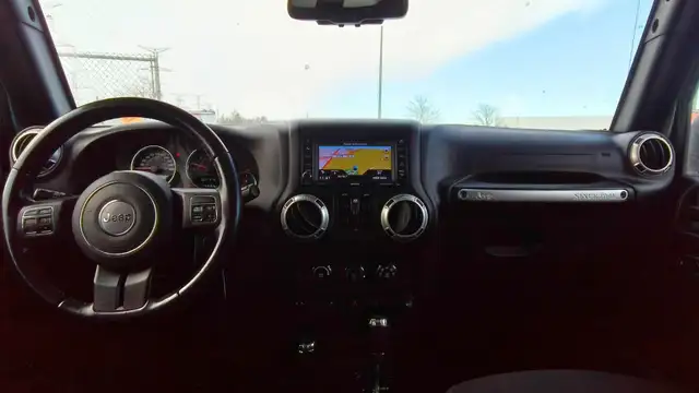 2018 Jeep Wrangler JK Unlimited Sahara 4x4 - Photo 20