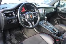 2018 Porsche Macan - Photo 9