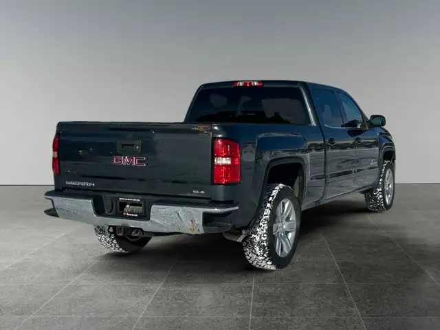 2018 GMC Sierra 1500 SLE / 4x4 - Photo 7