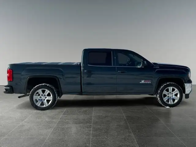 2018 GMC Sierra 1500 SLE / 4x4 - Photo 8