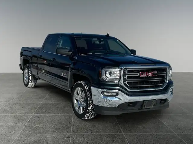 2018 GMC Sierra 1500 SLE / 4x4 - Photo 9