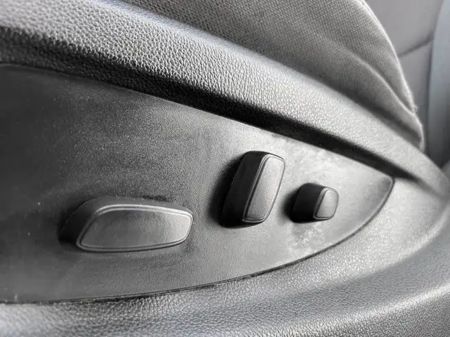 2018 GMC Sierra 1500 SLE / 4x4 - Photo 13