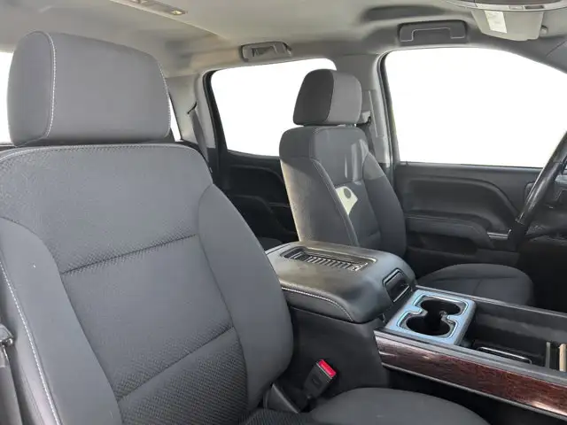 2018 GMC Sierra 1500 SLE / 4x4 - Photo 19