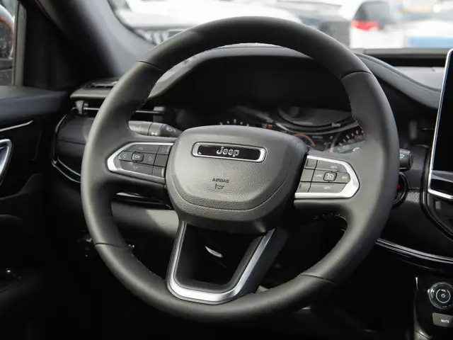 2026 Jeep Compass North - Photo 10