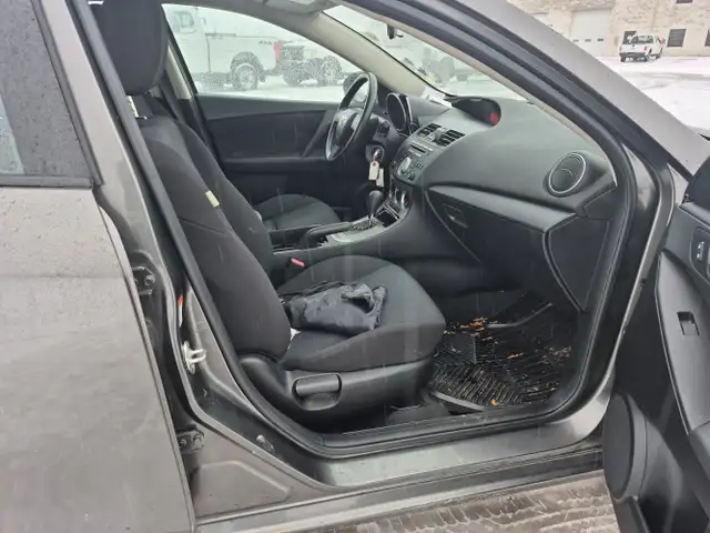 2011 Mazda MAZDA3 Sport - Photo 27