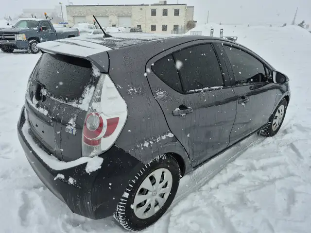 2014 Toyota Prius c - Photo 6