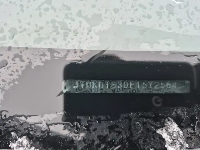 2014 Toyota Prius c - Photo 10