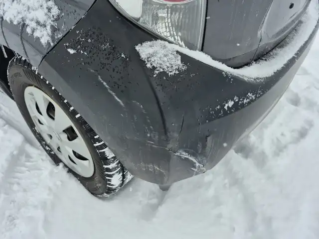 2014 Toyota Prius c - Photo 25