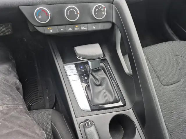 2021 Hyundai ELANTRA - Photo 16