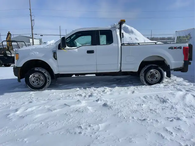 2017 Ford F-250 Super Duty - Photo 2