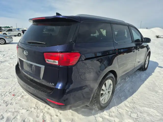 2018 Kia Sedona - Photo 5