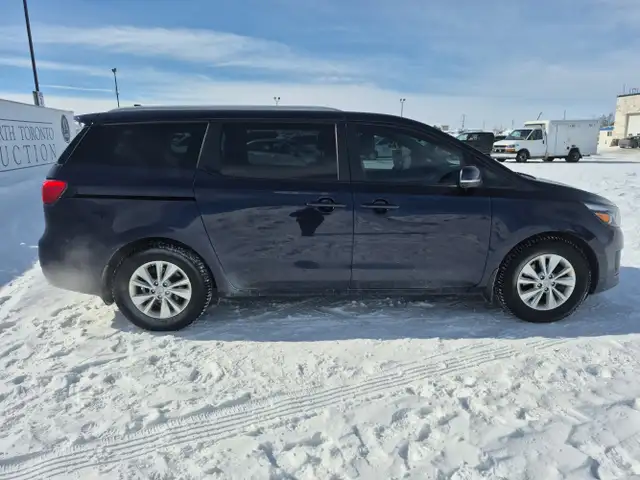 2018 Kia Sedona - Photo 6
