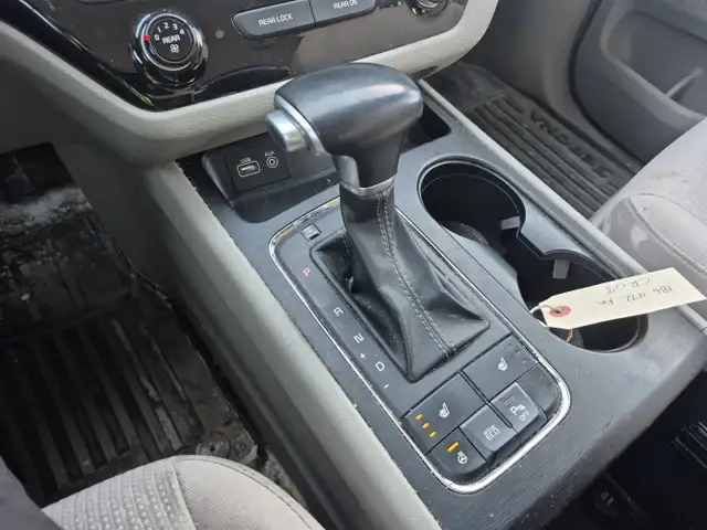 2018 Kia Sedona - Photo 17