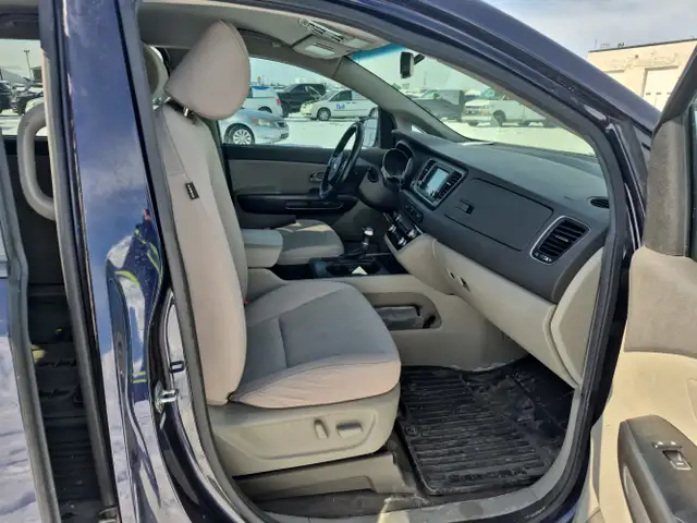 2018 Kia Sedona - Photo 26