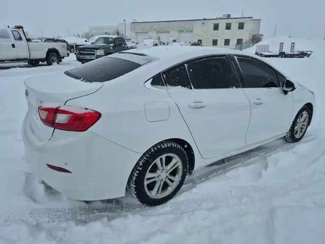 2018 Chevrolet Cruze - Photo 5