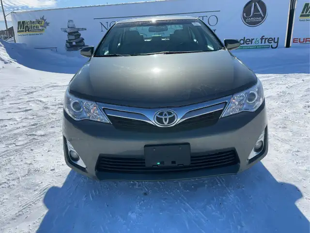 2012 Toyota Camry - Photo 2