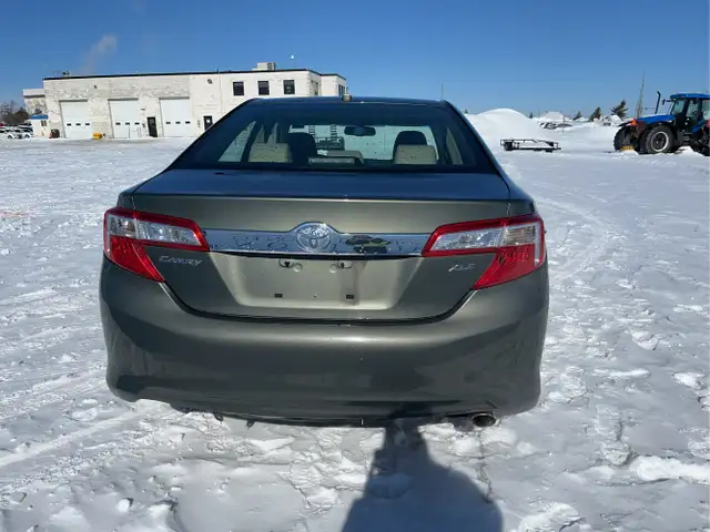 2012 Toyota Camry - Photo 5