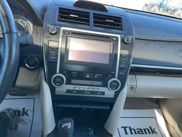 2012 Toyota Camry - Photo 16