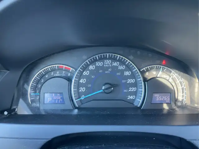 2012 Toyota Camry - Photo 18