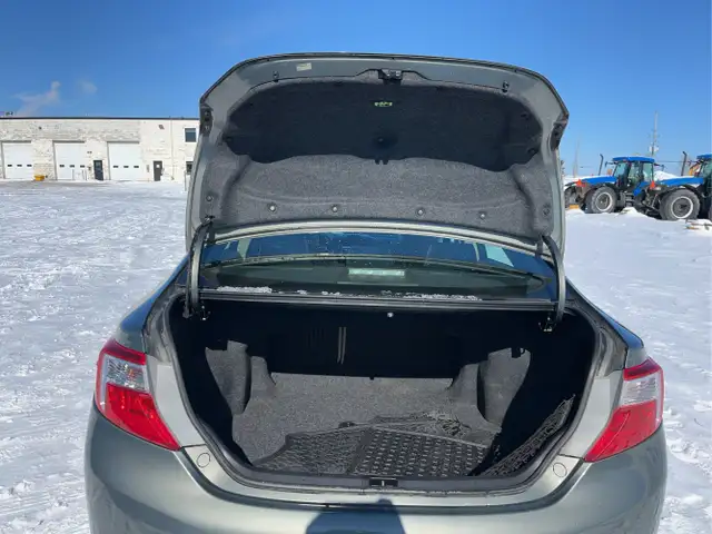 2012 Toyota Camry - Photo 31
